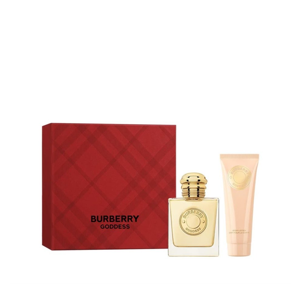 Burberry Goddess er ávanabindandi ilmur og þessi gjafaaskja er að kalla nafnið okkar! Hagkaup, 20.799 kr.