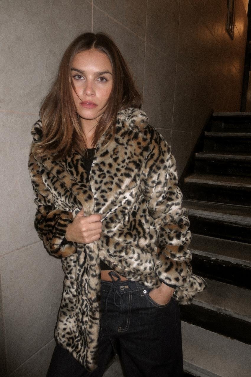 Sæt Leopard-kápa úr Zara, 5.995 kr.