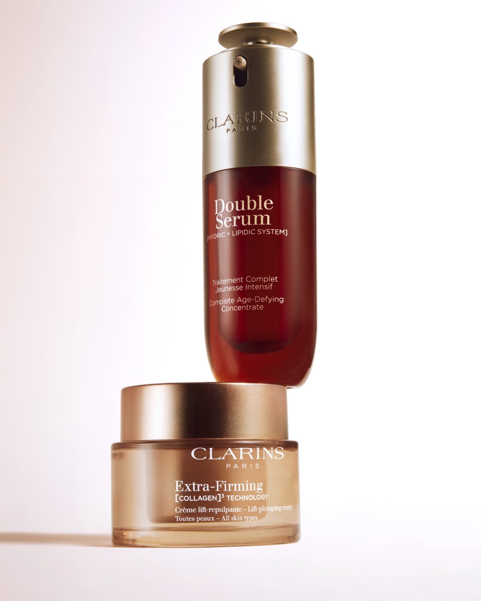 Double Serumið frá Clarins þekkja margir en það er talið algert undaefni þegar kemur að því að halda fínum línum í skefjum. Extra-Firming kremið er fullkomin viðbót og skotheld tvenna. Hagkaup, 14.111 kr.