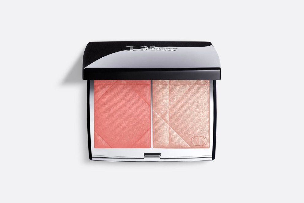 Ef þú vilt fylgja trendinu og fá bæði lit og ljóma þá slær Dior aldreiii feilnótu þegar kemur að förðunarvörum. Rouge Blush Colour & Glow er ný vara sem slær tvær flugur með einu höggi. Gordjöss kinnalitur og einstakur og náttúrulegur Hollywood-ljómi í einni vöru.